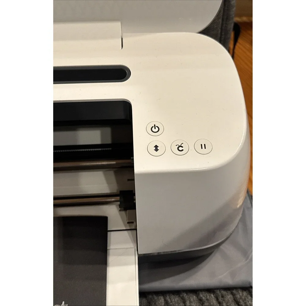 Cricut Maker Bundle | Luxja Soft Case | Manual | Cables | Pad | EUC